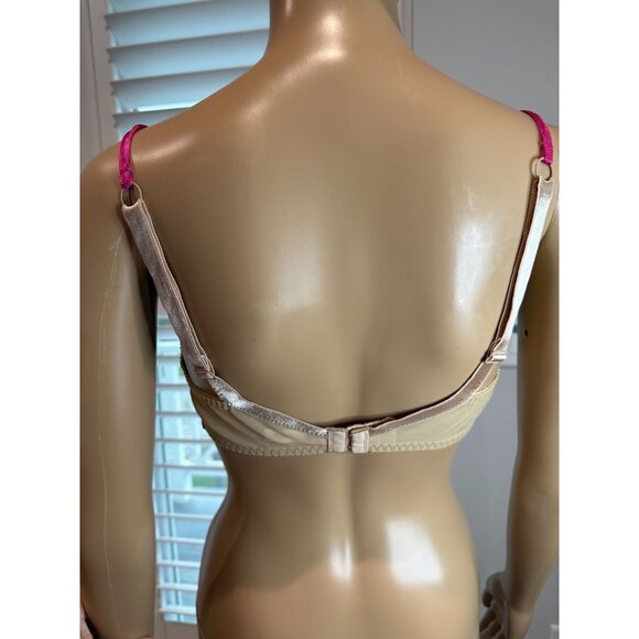 Victoria's Secret Underwire Lace Bra, size 34DD - Picture 10 of 12